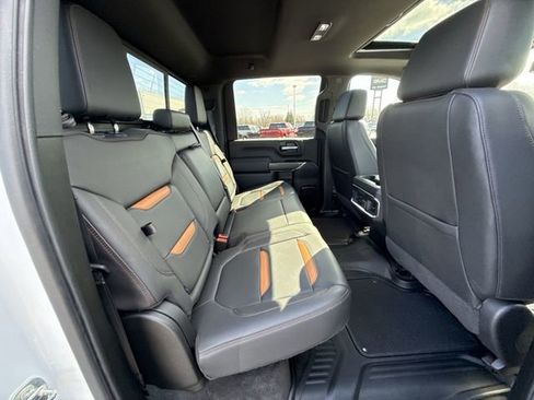 Used 2022 GMC Sierra 3500 AT4 w/ AT4 Preferred Package AWD/4WD image 28