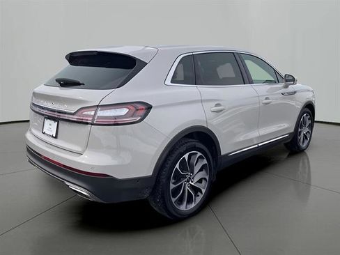 Used 2022 Lincoln Nautilus Reserve w/ Equipment Group 201A image 5