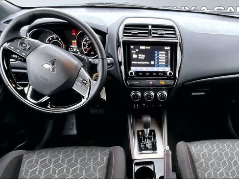 Used 2024 Mitsubishi Outlander Sport AWD image 16