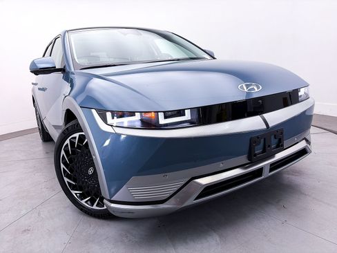 Used 2023 Hyundai Ioniq 5 Limited w/ Cargo Package AWD/4WD image 11