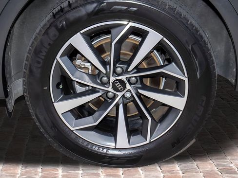 Used 2023 Audi Q5 2.0T Premium w/ Convenience Package image 39