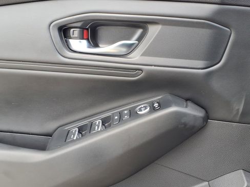 Used 2023 Honda Accord EX image 31