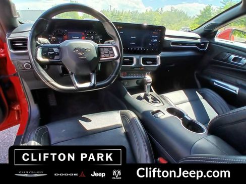 Used 2025 Ford Mustang Premium RWD image 10