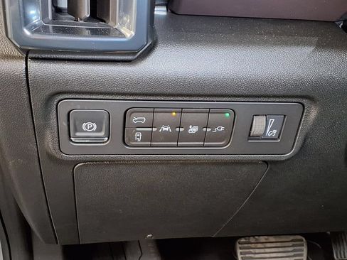 New 2026 GMC Hummer EV SUV AWD/4WD image 17