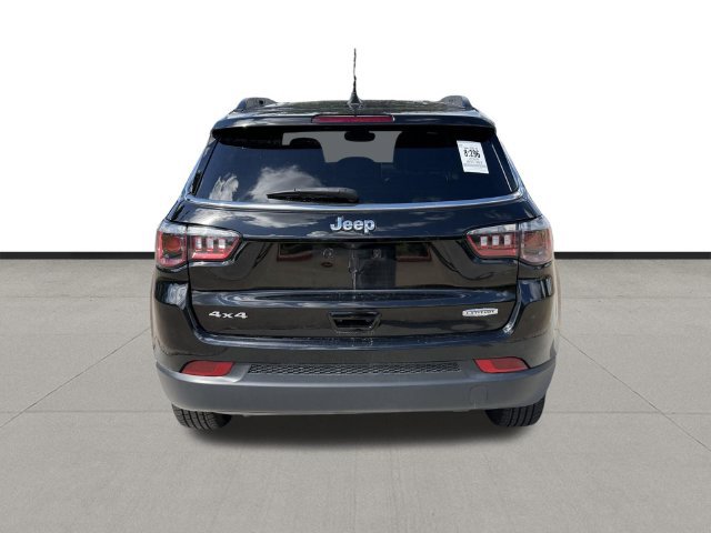 Used 2024 Jeep Compass Latitude AWD/4WD image 6