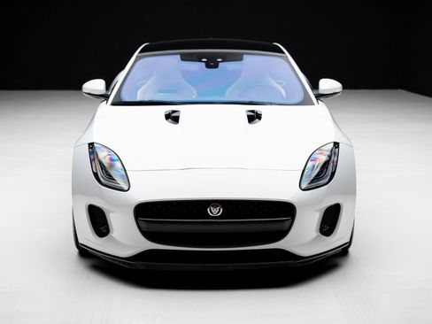 Used 2020 Jaguar F-TYPE Coupe image 5