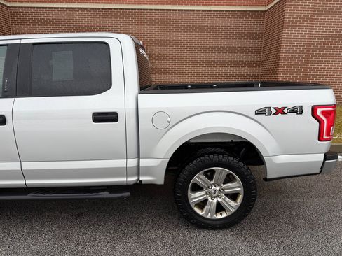 Used 2015 Ford F150 XLT image 6