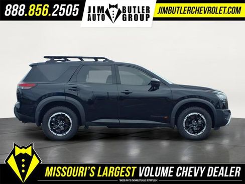 Used 2025 Nissan Pathfinder Rock Creek image 4