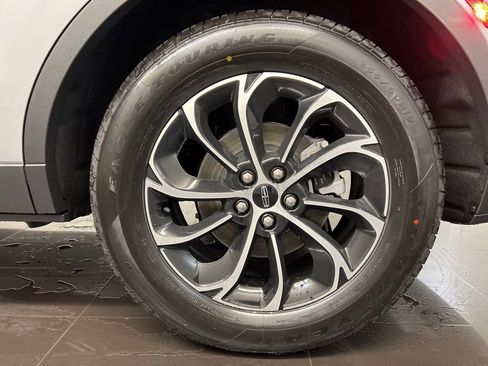 Used 2026 Lincoln Nautilus Premier w/ Equipment Group 102A image 7