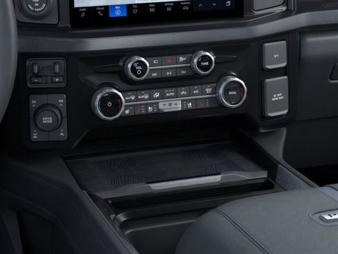 New 2026 Ford F250 Platinum image 38