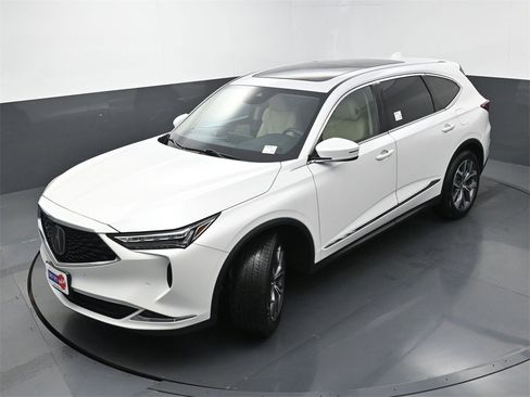 Used 2024 Acura MDX SH-AWD w/ Technology Package image 40