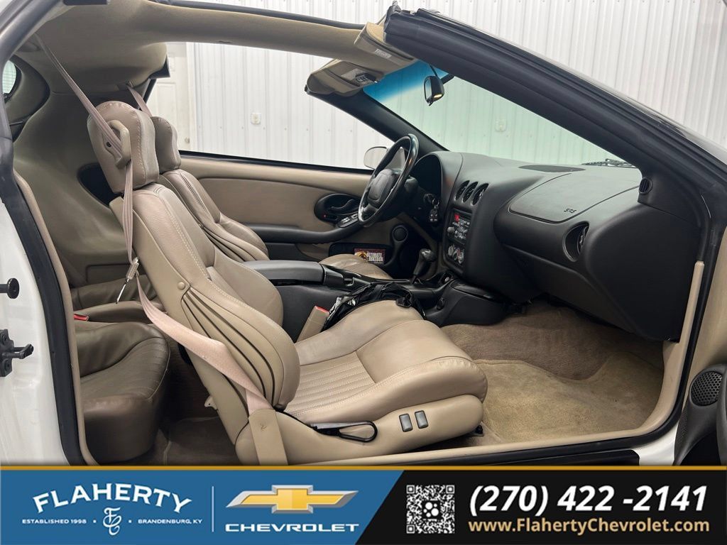 Used 2000 Pontiac Firebird Formula RWD image 11