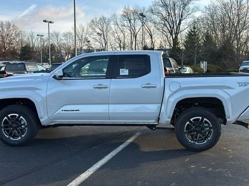 New 2026 Toyota Tacoma TRD Sport image 4