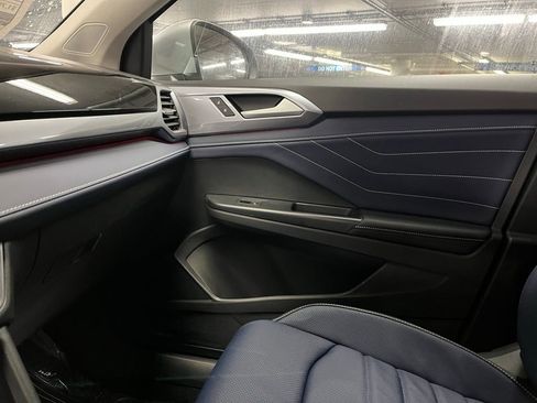 New 2026 Volkswagen Taos SEL AWD/4WD image 31