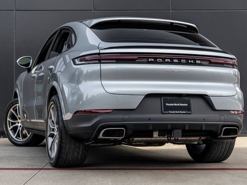 Certified 2026 Porsche Cayenne Coupe AWD/4WD image 3
