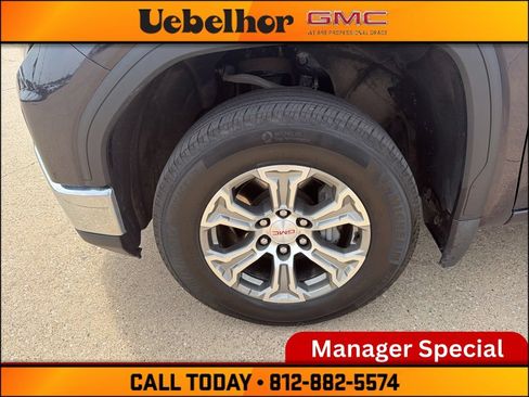 Used 2025 GMC Sierra 1500 SLT AWD/4WD image 13