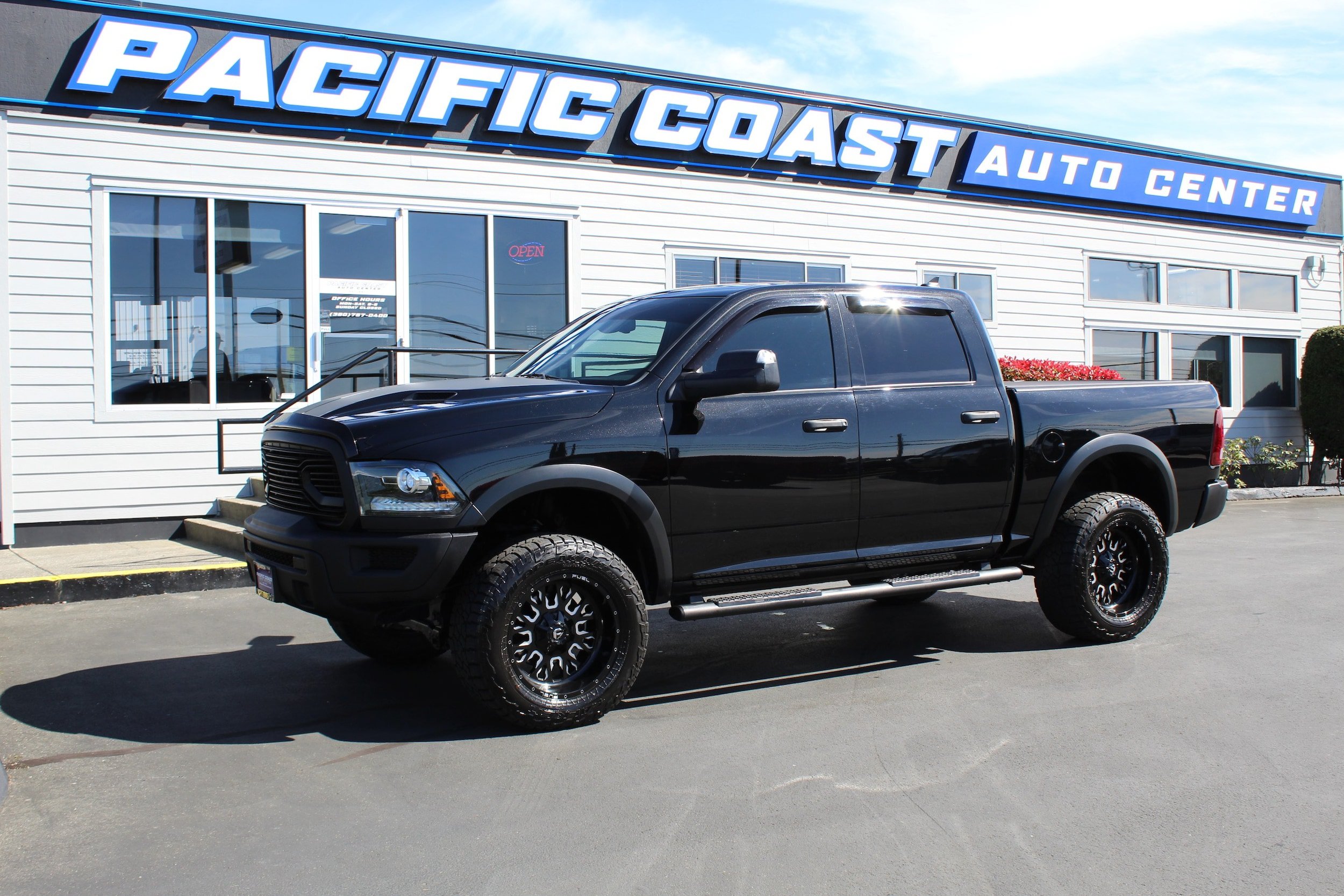 Used 2021 RAM 1500 Warlock AWD/4WD image 1