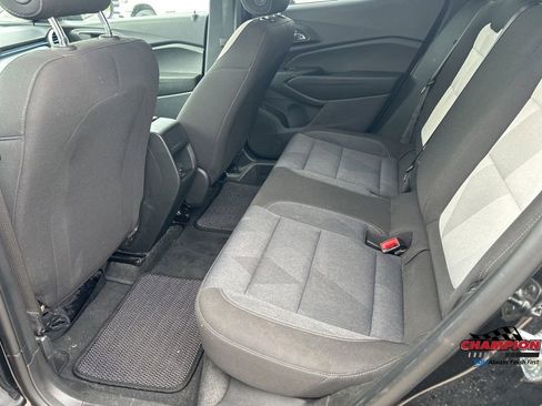Used 2024 Chevrolet Trax LS w/ LS Convenience Package FWD image 10