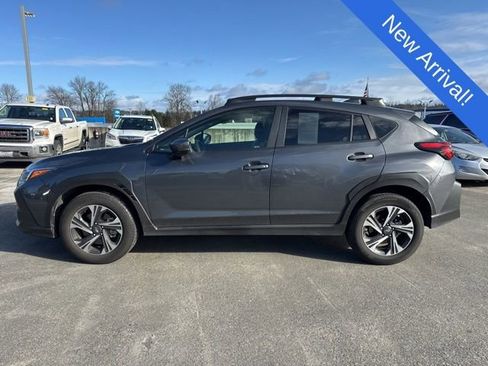 Used 2024 Subaru Crosstrek 2.0i Premium w/ Crosstrek Mirror Package image 4