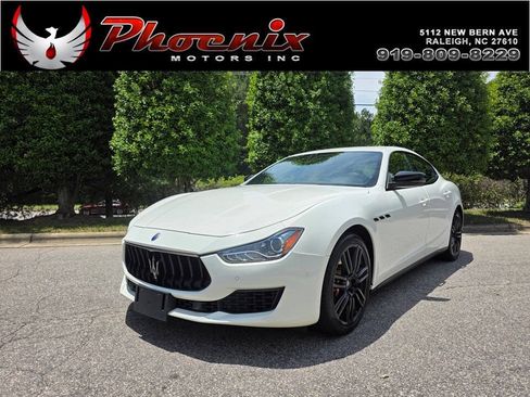 Used 2019 Maserati Ghibli S Q4 AWD/4WD image 1