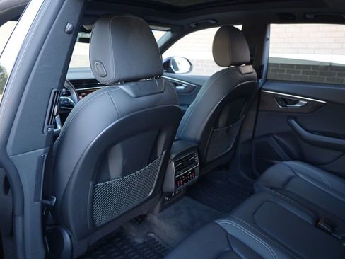 Used 2019 Audi Q8 Prestige image 19