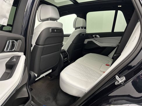 New 2026 BMW X5 xDrive50e w/ M Sport Package AWD/4WD image 29
