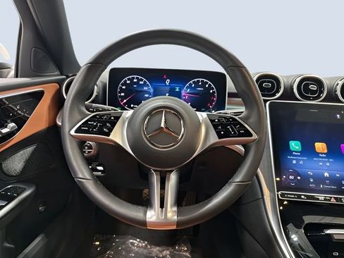 Used 2025 Mercedes-Benz C 300 4MATIC Sedan image 18