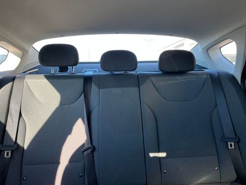 Used 2025 Kia K4 LXS image 70