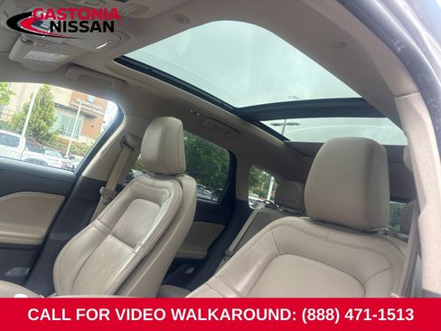 Used 2023 Lincoln Corsair Reserve w/ Equipment Group 201A FWD image 7