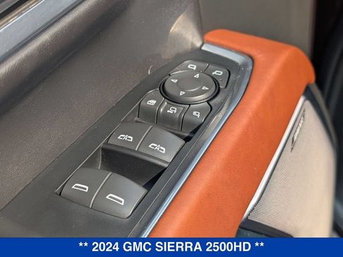 Used 2024 GMC Sierra 2500 Denali Ultimate AWD/4WD image 18