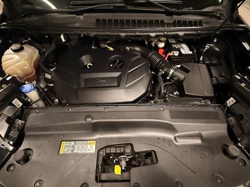 Used 2019 Ford Edge Titanium w/ Equipment Group 301A image 5