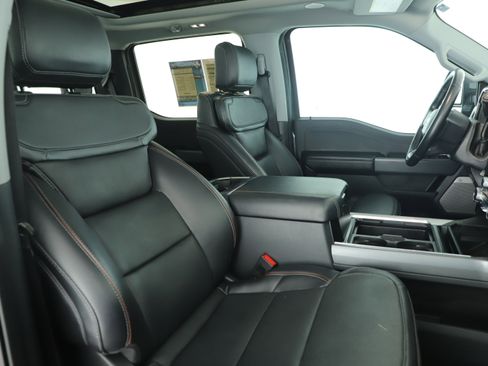 Used 2024 Ford F250 Lariat w/ Lariat Ultimate Package image 11