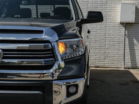 Used 2016 Toyota Tundra SR5 w/ SR5 Upgrade Package RWD image 45