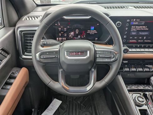 New 2026 GMC Canyon AT4 AWD/4WD image 18