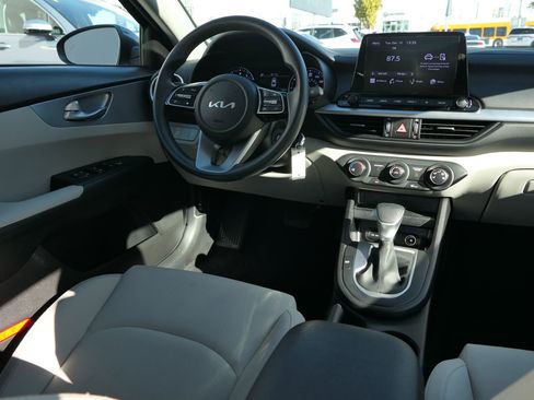 Used 2023 Kia Forte LXS w/ LXS Technology Package image 23