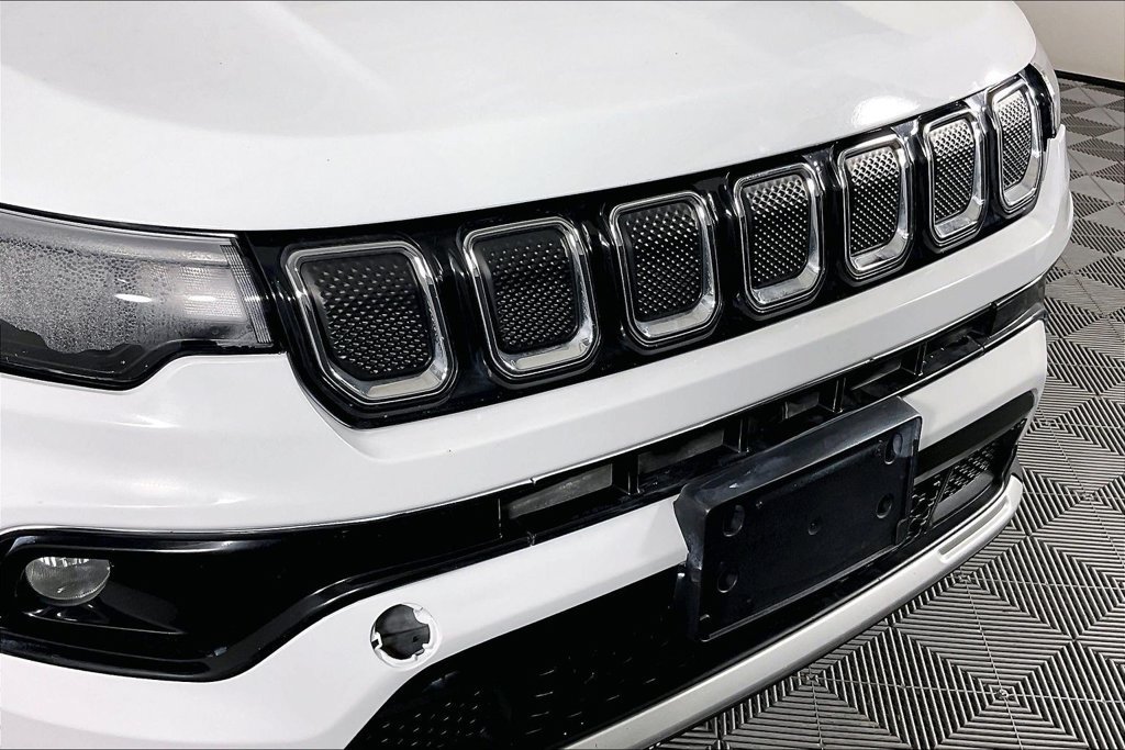 Used 2022 Jeep Compass Limited AWD/4WD image 34