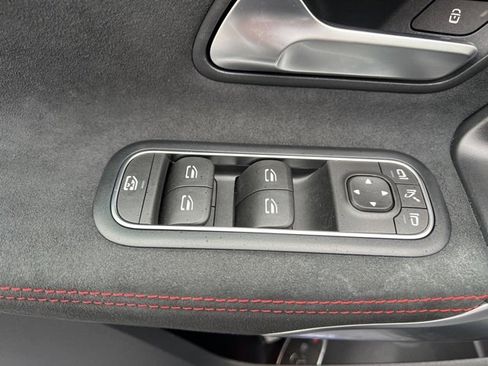 Used 2023 Mercedes-Benz CLA 250 4MATIC image 18