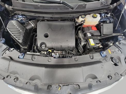 Used 2023 Chevrolet Traverse LT image 9