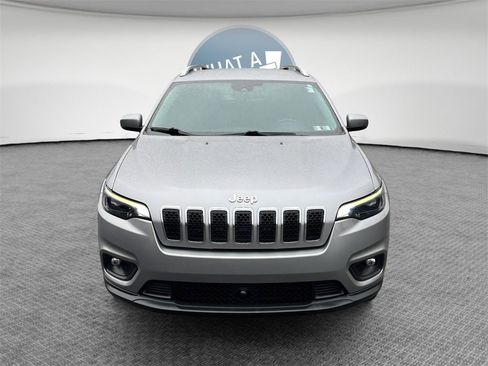 Used 2021 Jeep Cherokee Latitude Lux w/ Comfort/Convenience Group image 9
