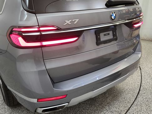 Used 2025 BMW X7 xDrive40i AWD/4WD image 30