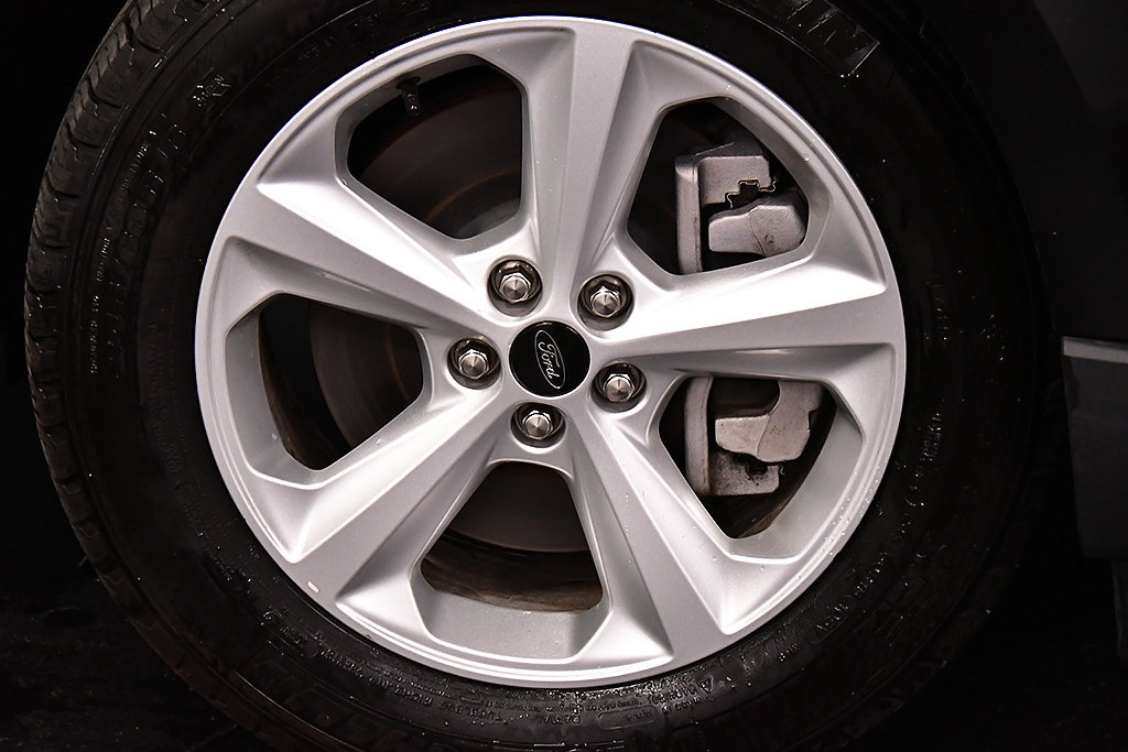 Used 2024 Ford Edge SE AWD/4WD image 9