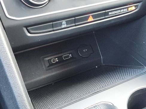 Used 2019 Volkswagen Atlas SE image 19