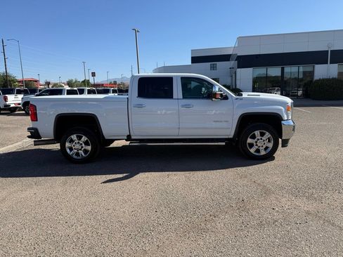Used 2018 GMC Sierra 2500 SLT w/ Duramax Plus Package AWD/4WD image 4