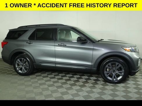 Used 2022 Ford Explorer XLT w/ Equipment Group 202A AWD/4WD image 2
