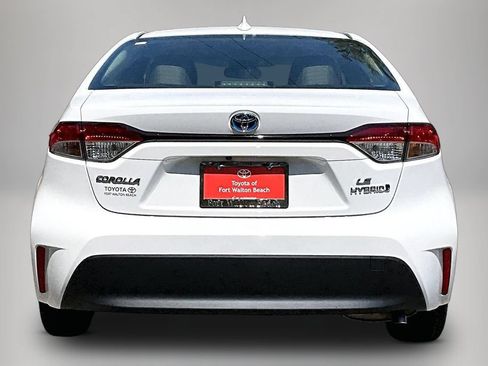 Used 2024 Toyota Corolla LE FWD image 6