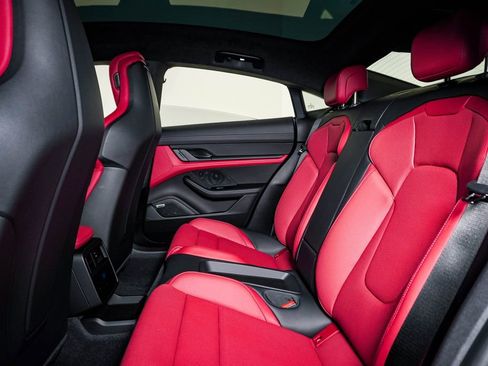 Certified 2023 Porsche Taycan GTS image 17