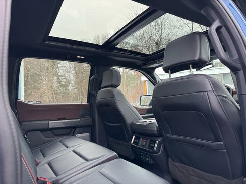 Used 2022 Ford F150 Lariat w/ Equipment Group 502A High image 39