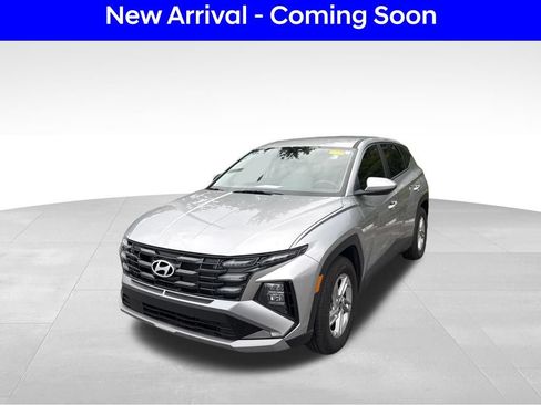 Certified 2025 Hyundai Tucson SE FWD image 1