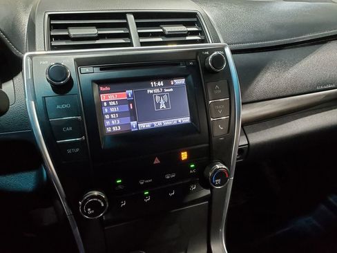 Used 2015 Toyota Camry LE image 25