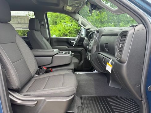New 2026 Chevrolet Silverado 2500 Custom w/ Custom Value Package AWD/4WD image 20
